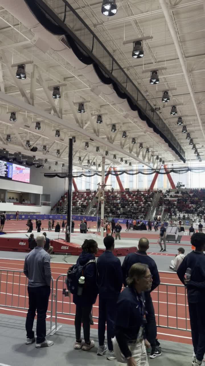 Pole Vault Compeition